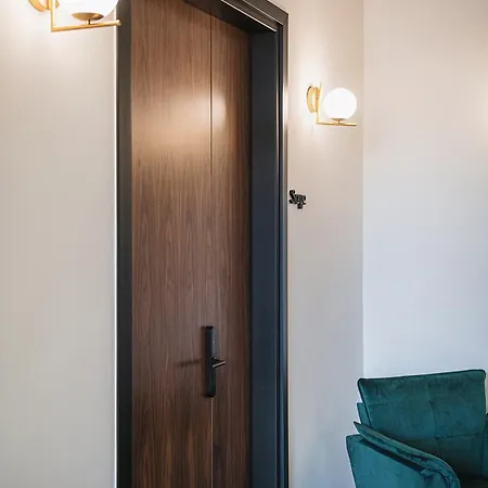 Bouquet Luxury Apartment
